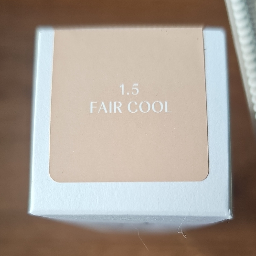 NIB HUDA BEAUTY Glowish MultiDew Skin Tint 1.5 Fair Cool Discontinued Full Size